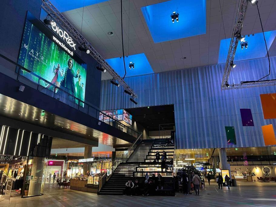 Brand New Modern Condo Built-In Mall Of Tripla 헬싱키 외부 사진