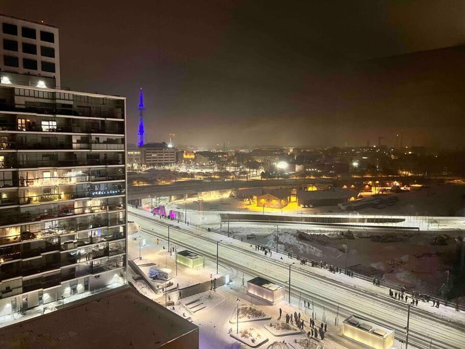 Brand New Modern Condo Built-In Mall Of Tripla 헬싱키 외부 사진