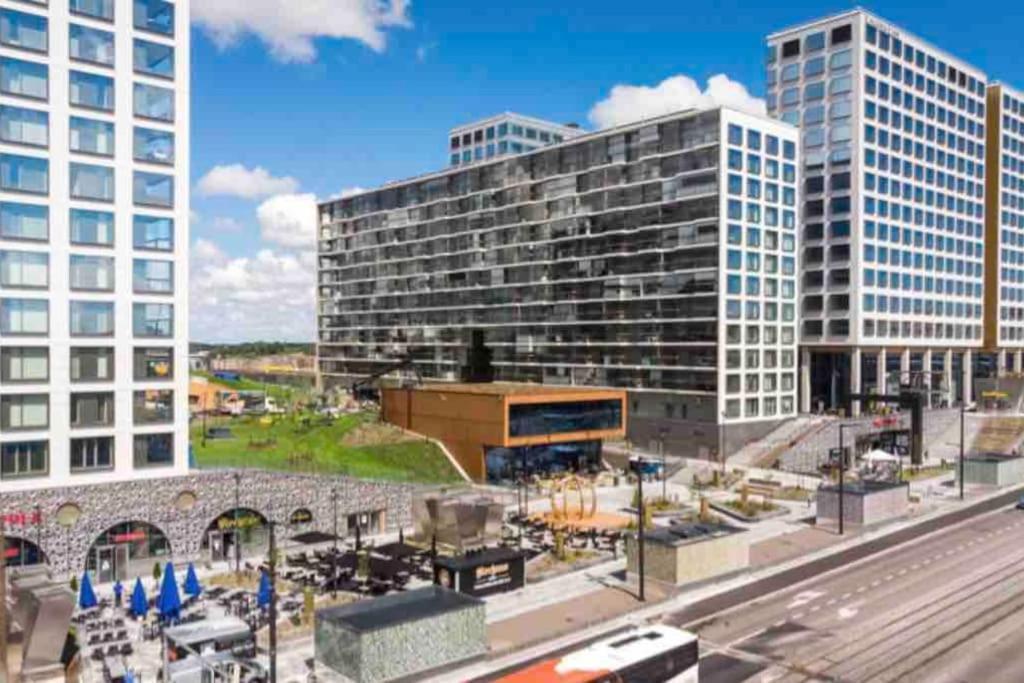 Brand New Modern Condo Built-In Mall Of Tripla 헬싱키 외부 사진