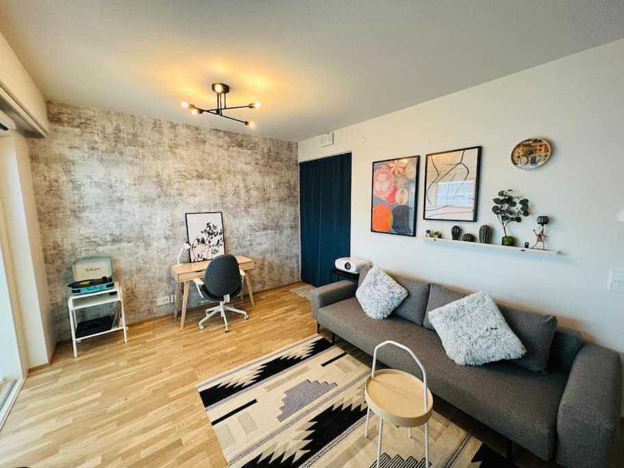 Brand New Modern Condo Built-In Mall Of Tripla 헬싱키 외부 사진